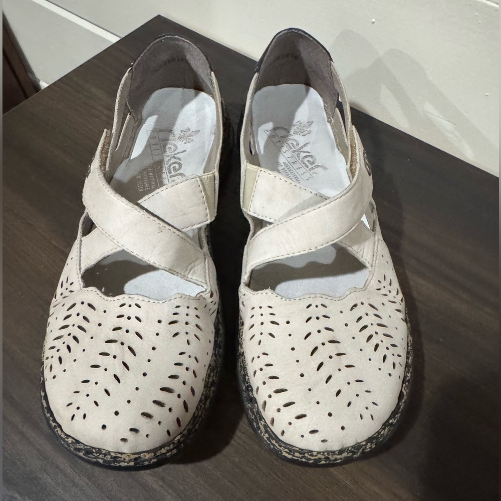 Rieker Women's Marble Beige Mary Jane  Flats Size EUR 39 US 8